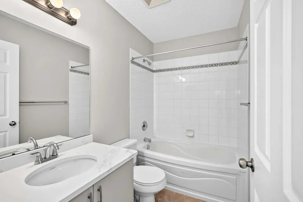 12915 Coventry Hills Way NE Calgary AB T3K 5L4