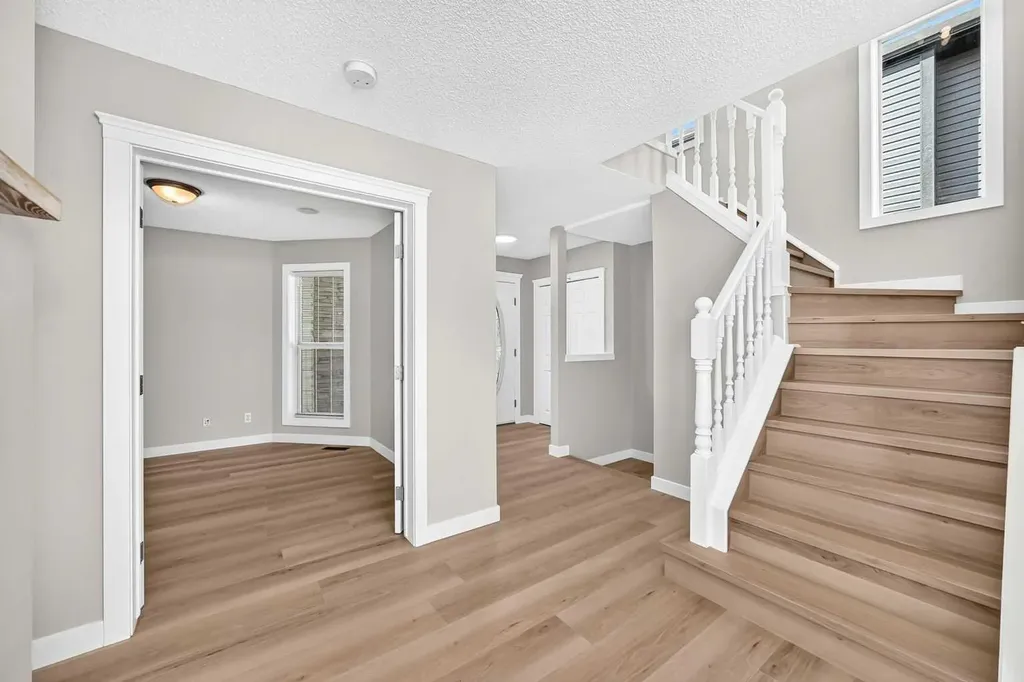 12915 Coventry Hills Way NE Calgary AB T3K 5L4