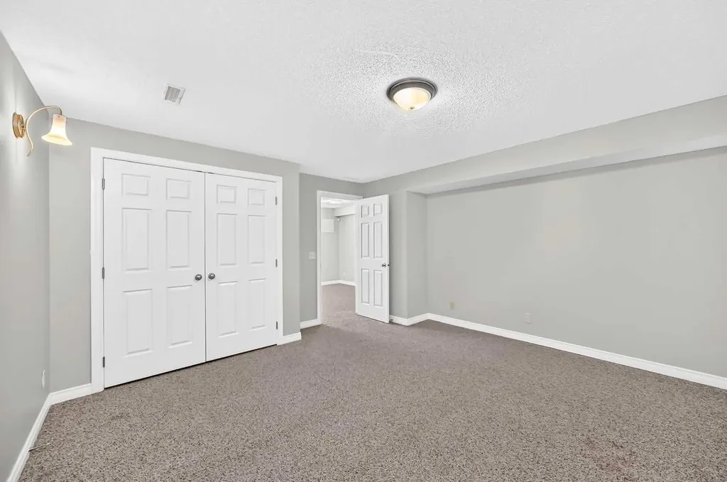 12915 Coventry Hills Way NE Calgary AB T3K 5L4