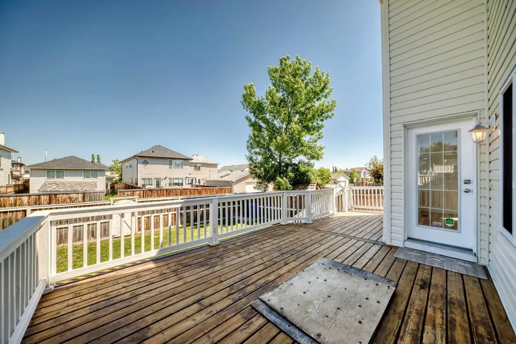 12915 Coventry Hills Way NE Calgary AB T3K 5L4
