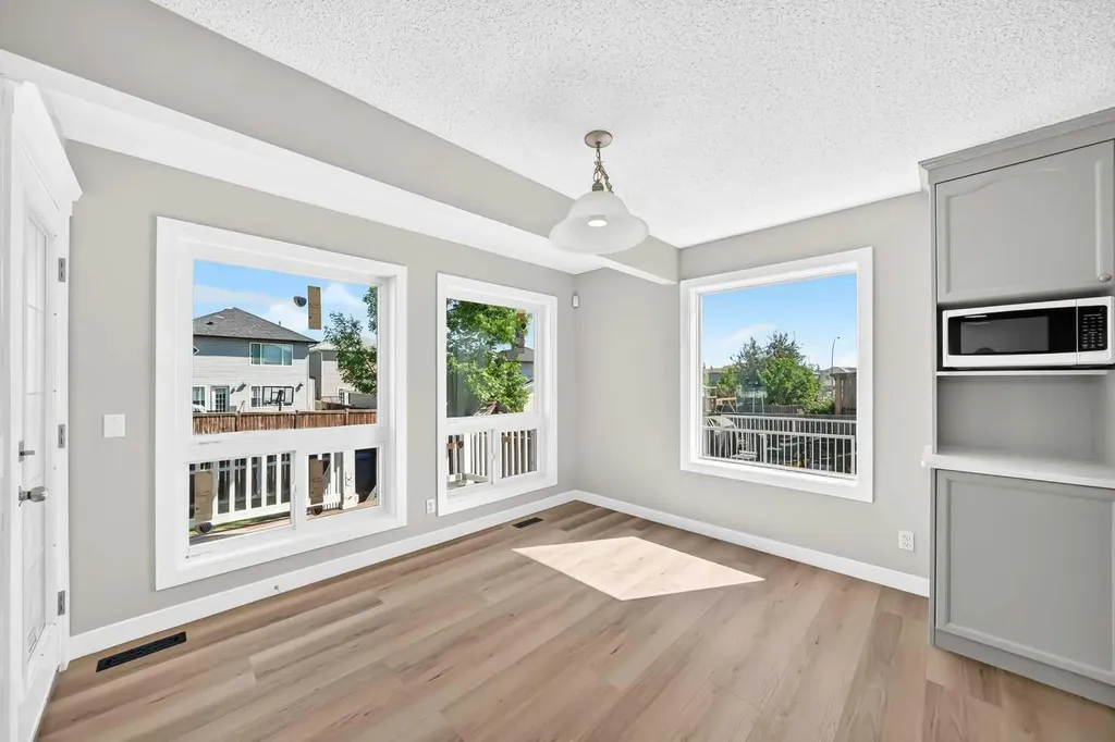 12915 Coventry Hills Way NE Calgary AB T3K 5L4