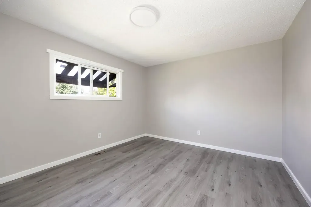 185 Eymundson Road Fort Mcmurray AB T9H 4A4