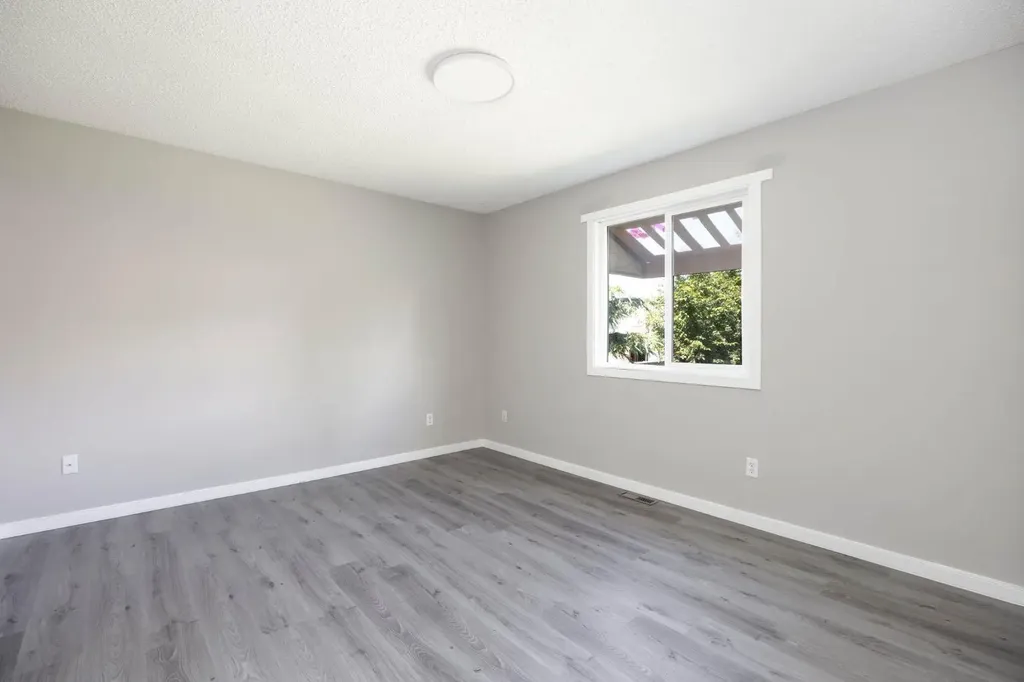 185 Eymundson Road Fort Mcmurray AB T9H 4A4