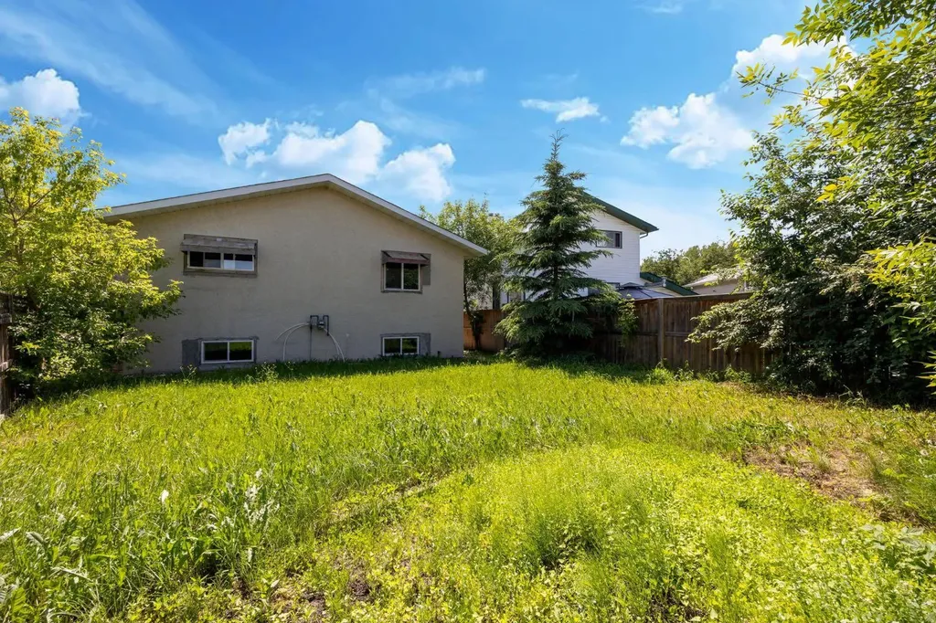 185 Eymundson Road Fort Mcmurray AB T9H 4A4