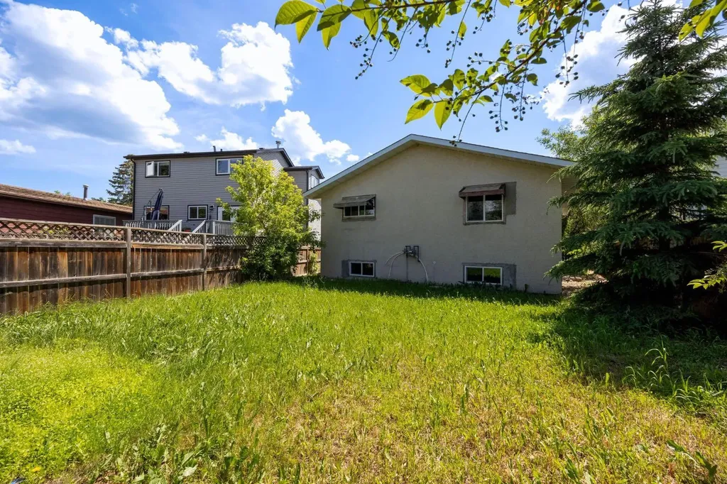 185 Eymundson Road Fort Mcmurray AB T9H 4A4