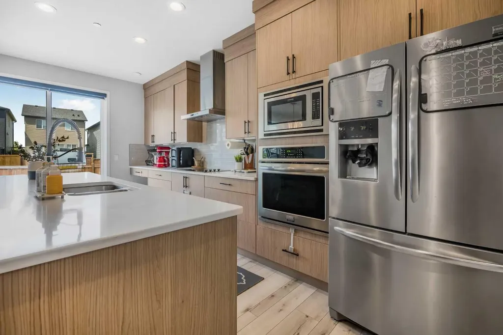 35 Howse Manor NE Calgary AB T3P 0X2