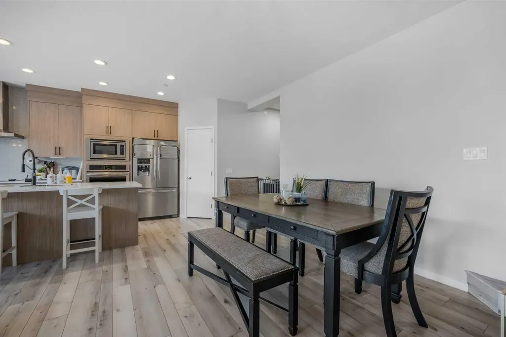 35 Howse Manor NE Calgary AB T3P 0X2