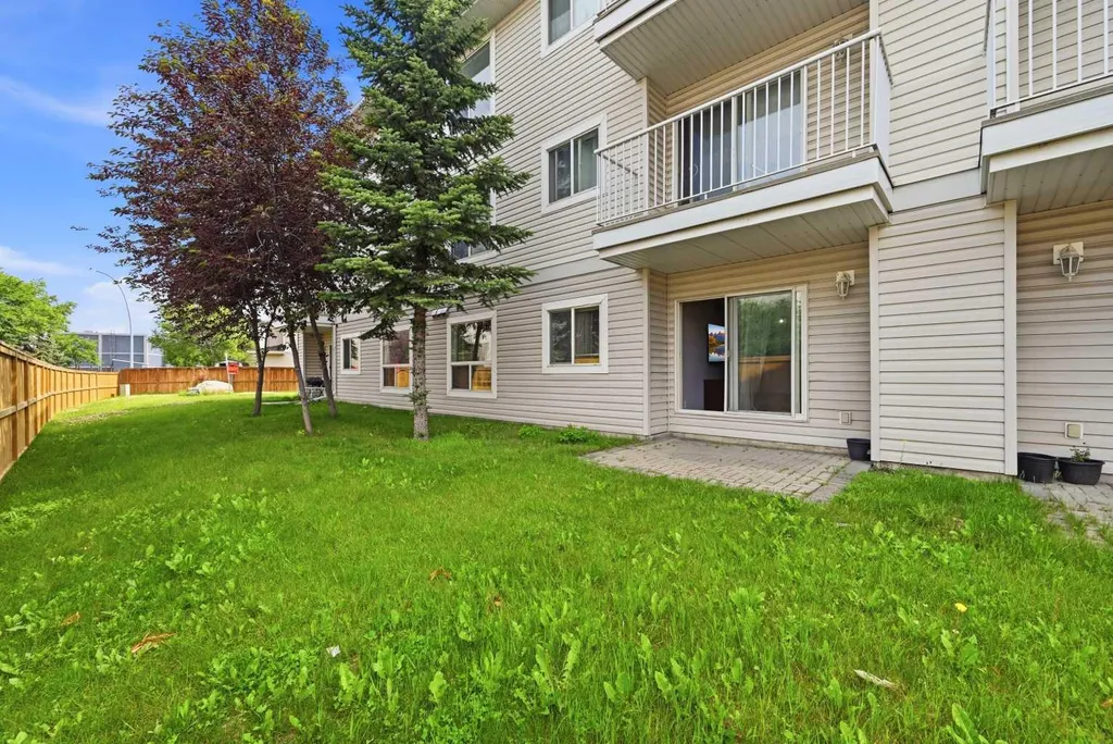 5555 Falsbridge Drive NE Calgary AB T3J 3E8