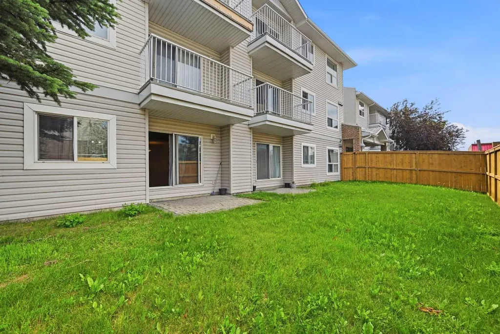 5555 Falsbridge Drive NE Calgary AB T3J 3E8