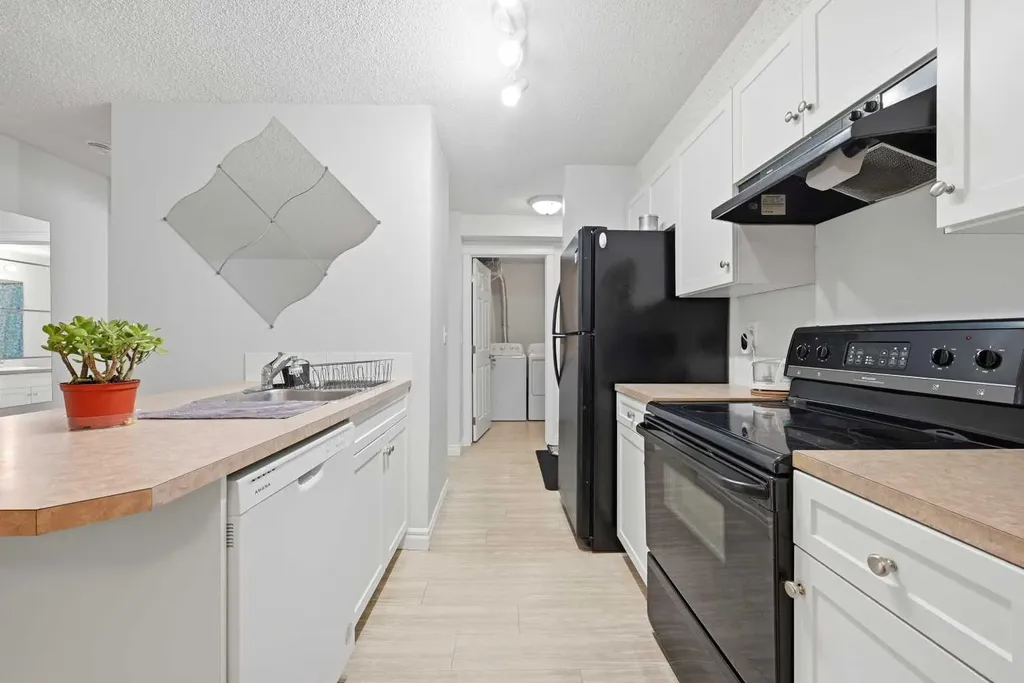 5555 Falsbridge Drive NE Calgary AB T3J 3E8