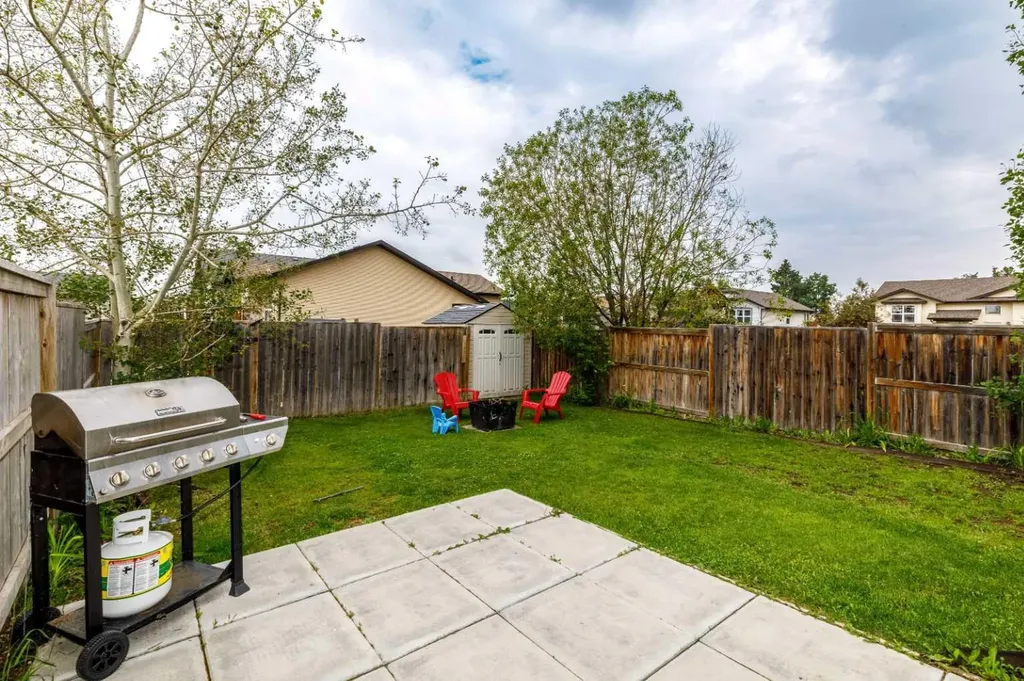 92 Bowman Circle Sylvan Lake AB T4S0H7