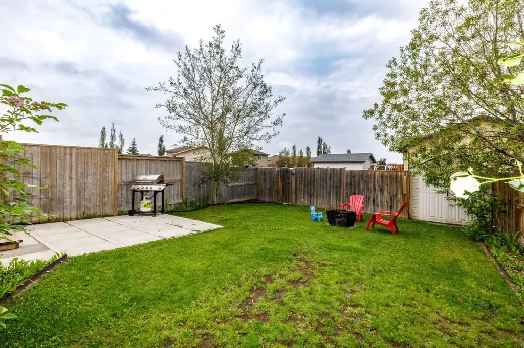 92 Bowman Circle Sylvan Lake AB T4S0H7