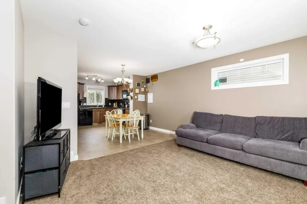92 Bowman Circle Sylvan Lake AB T4S0H7