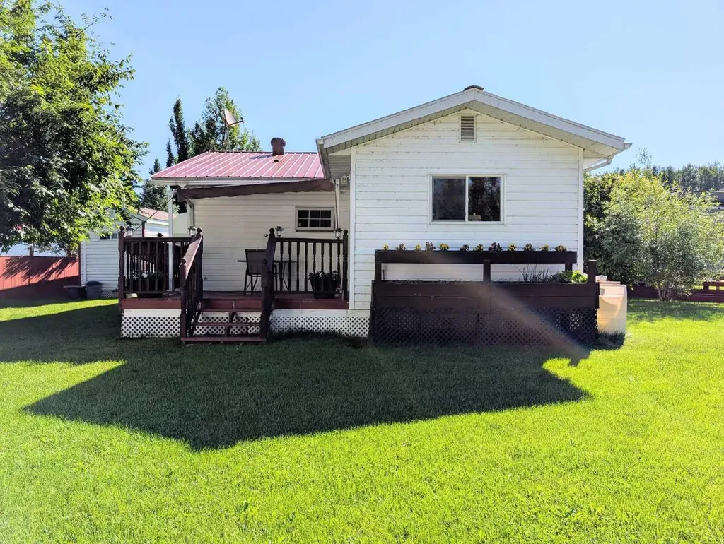 10428 Township Road 735 Rural Big Lakes County AB T0G1K0