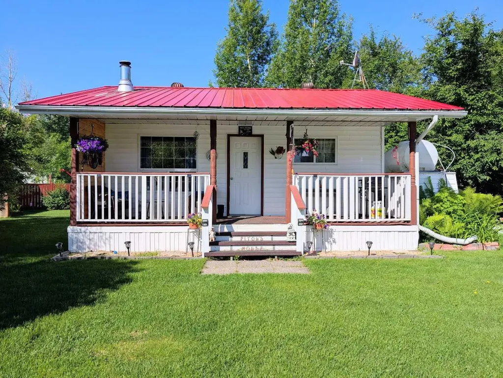 10428 Township Road 735 Rural Big Lakes County AB T0G1K0