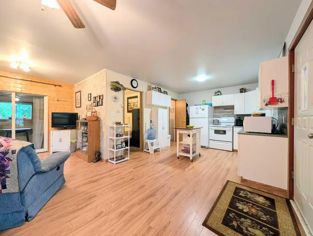 10428 Township Road 735 Rural Big Lakes County AB T0G1K0