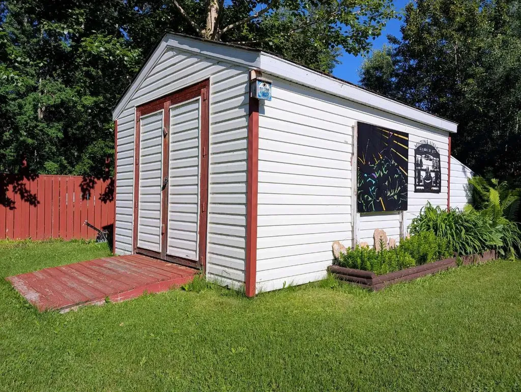 10428 Township Road 735 Rural Big Lakes County AB T0G1K0
