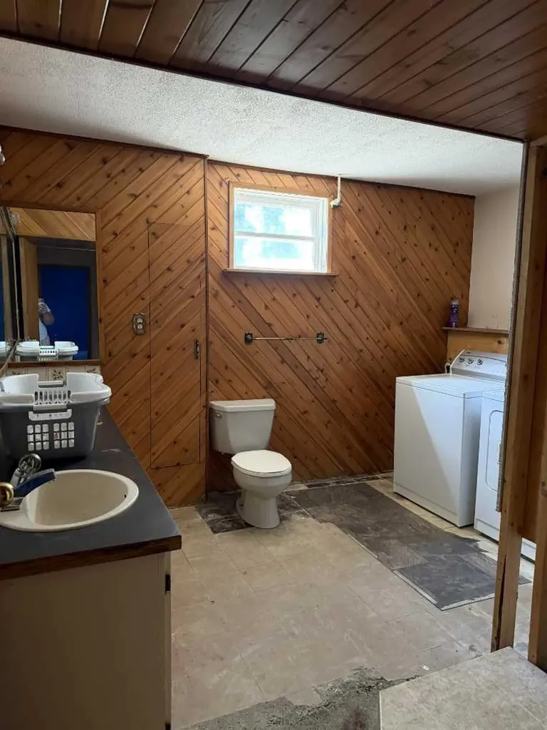 4824 52 Avenue Taber AB T1G 1H6