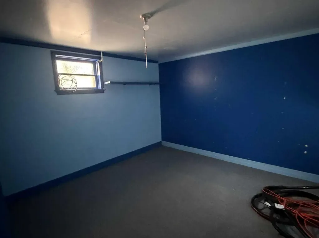 4824 52 Avenue Taber AB T1G 1H6