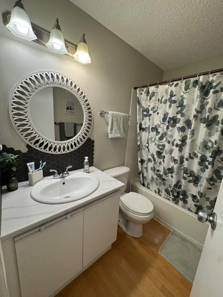 10405 99 Avenue Grande Prairie AB T8V 6Z3