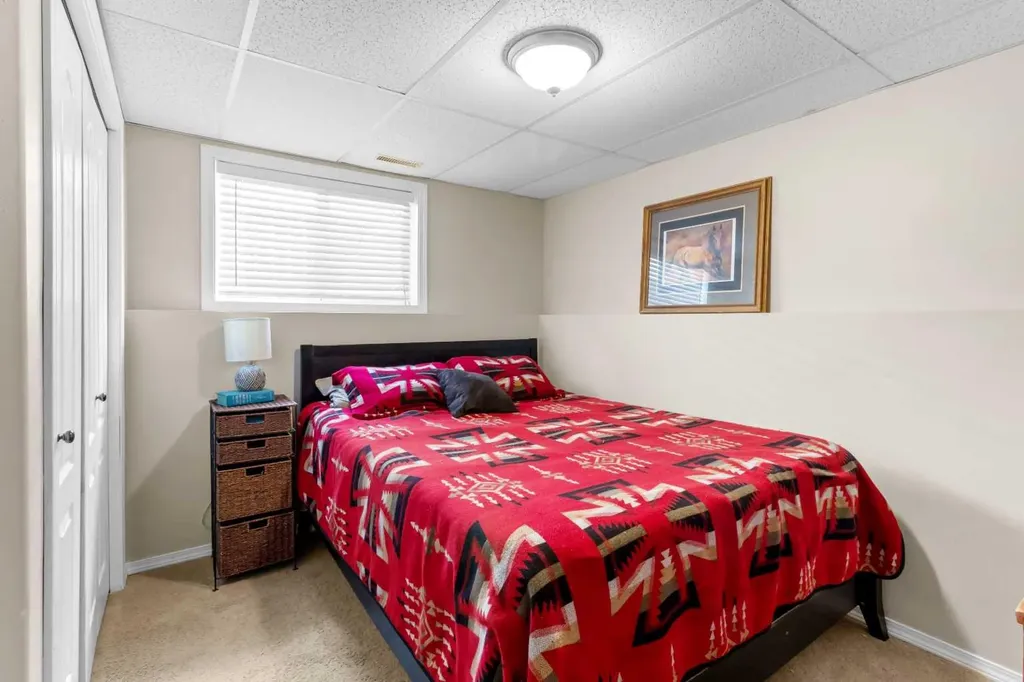49 Wildrose Drive Sylvan Lake AB T4S 2K8