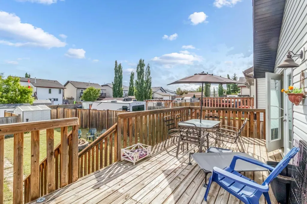 49 Wildrose Drive Sylvan Lake AB T4S 2K8
