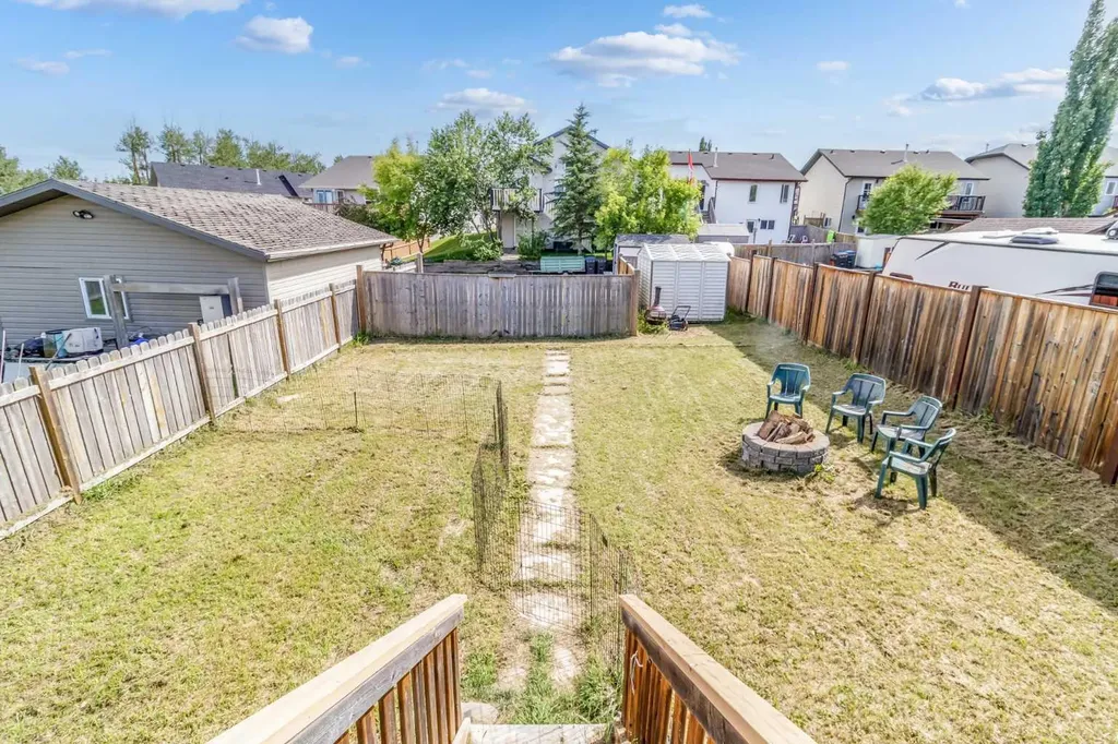 49 Wildrose Drive Sylvan Lake AB T4S 2K8