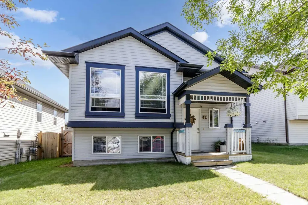 49 Wildrose Drive Sylvan Lake AB T4S 2K8