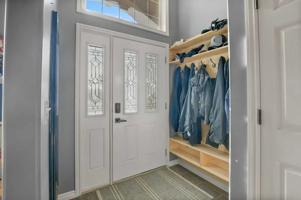45 Firdale Court Sylvan Lake AB T4S 2M2