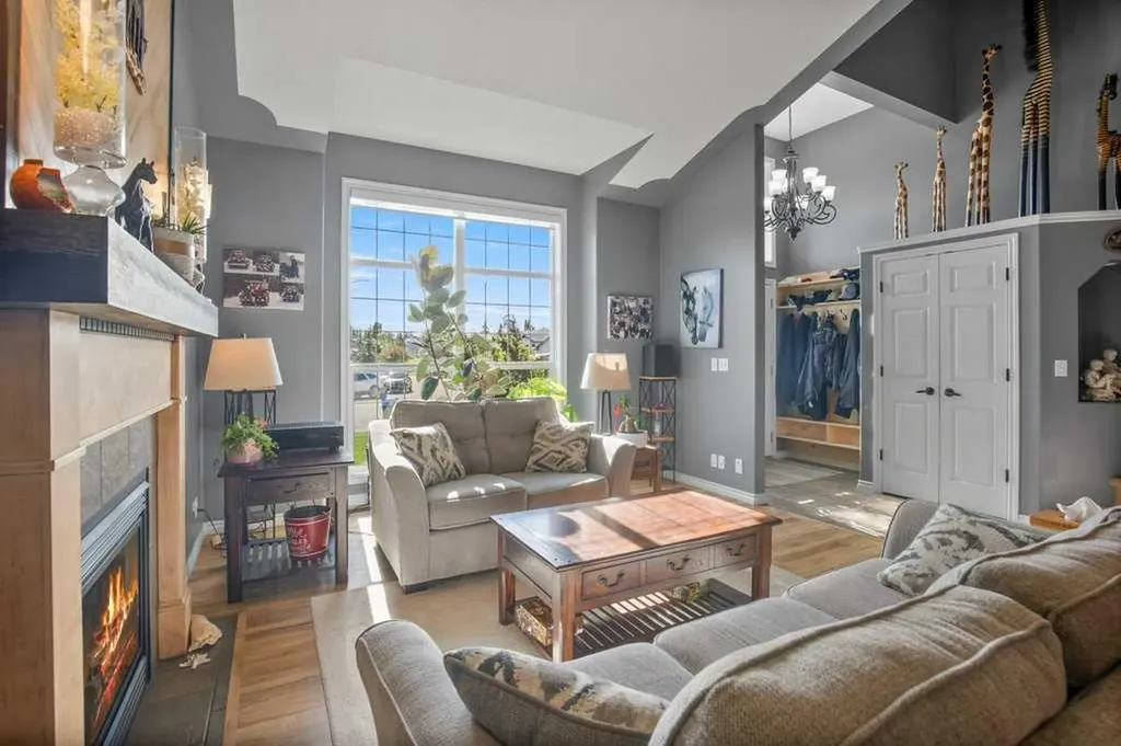 45 Firdale Court Sylvan Lake AB T4S 2M2