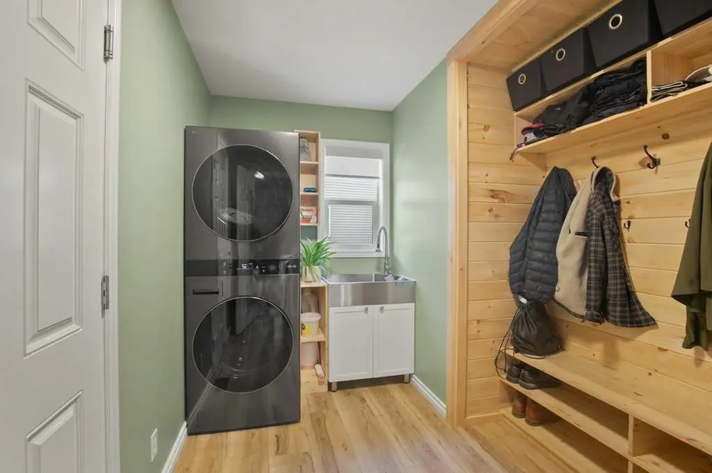 45 Firdale Court Sylvan Lake AB T4S 2M2