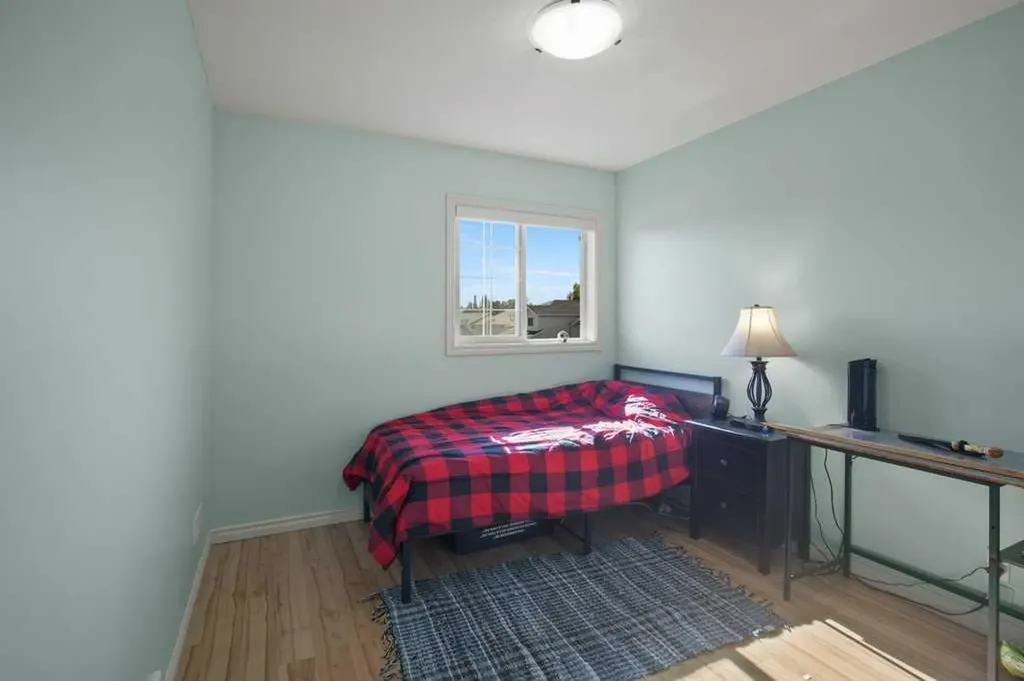 45 Firdale Court Sylvan Lake AB T4S 2M2