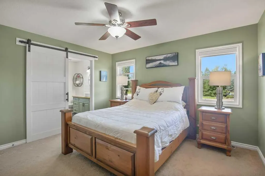 45 Firdale Court Sylvan Lake AB T4S 2M2