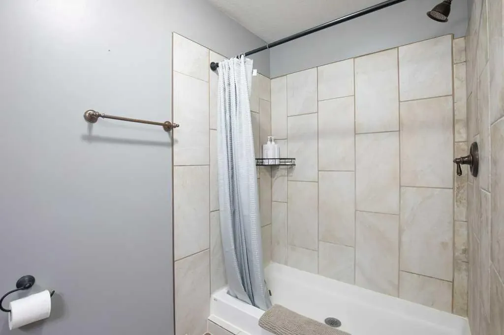 45 Firdale Court Sylvan Lake AB T4S 2M2