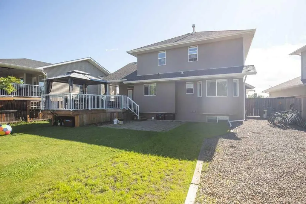 45 Firdale Court Sylvan Lake AB T4S 2M2