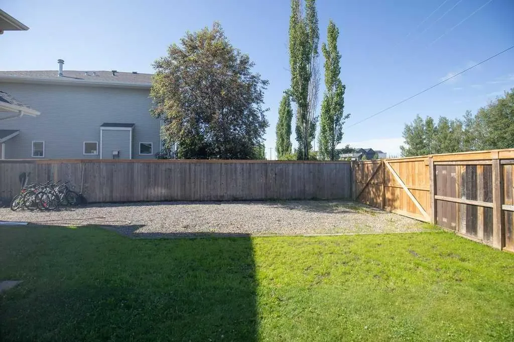 45 Firdale Court Sylvan Lake AB T4S 2M2