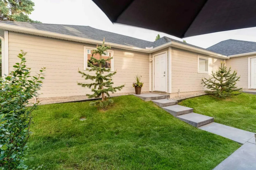 2987 Peacekeepers Way SW Calgary AB T3E 7R5