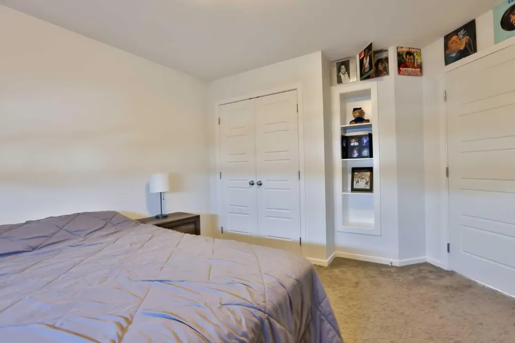 1374 Pacific Circle W Lethbridge AB T1J 5V3