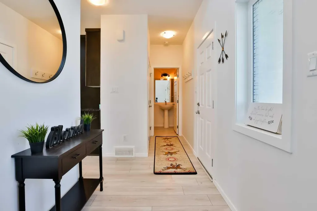 1374 Pacific Circle W Lethbridge AB T1J 5V3