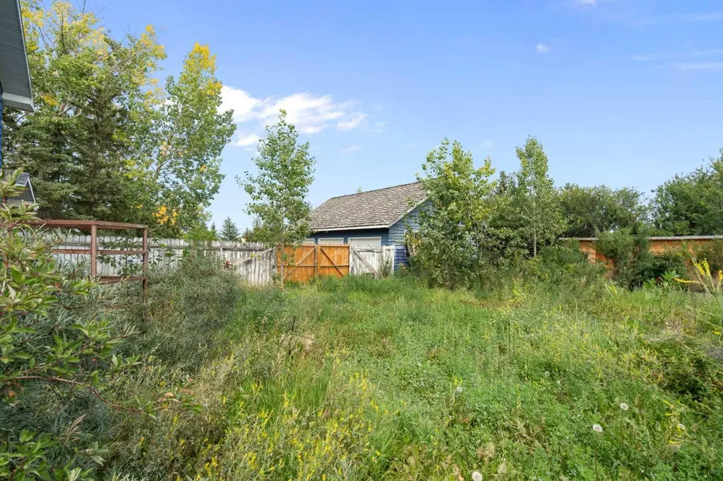 204 High Point Estates Rural Rocky View County AB T1X 2K5