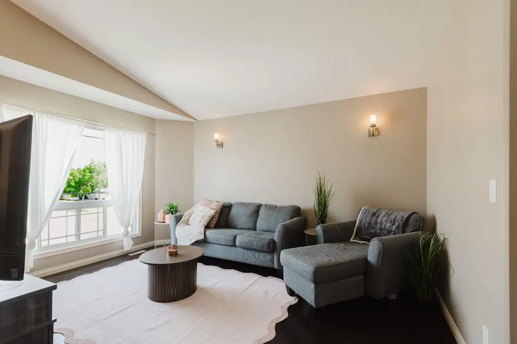 8801 72 Avenue Grande Prairie AB T8X 0E3