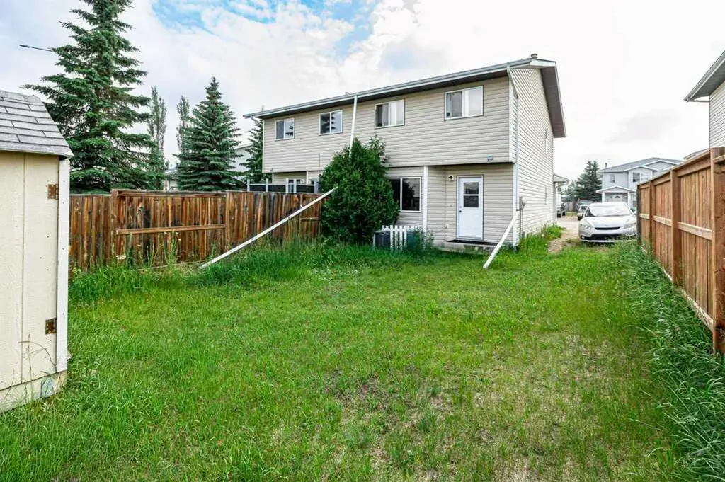 9 Lakeview Close Blackfalds AB T0M 0J0