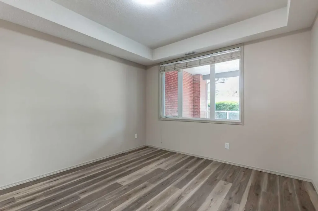 15 Everstone Drive SW Calgary AB T2Y 5B5