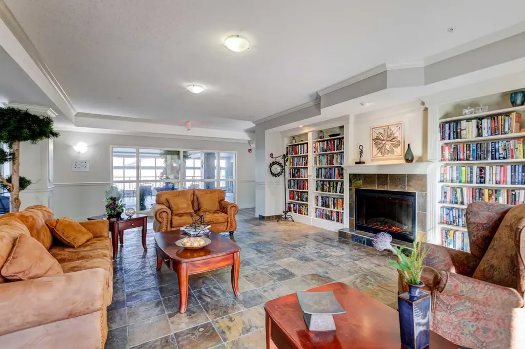 15 Everstone Drive SW Calgary AB T2Y 5B5