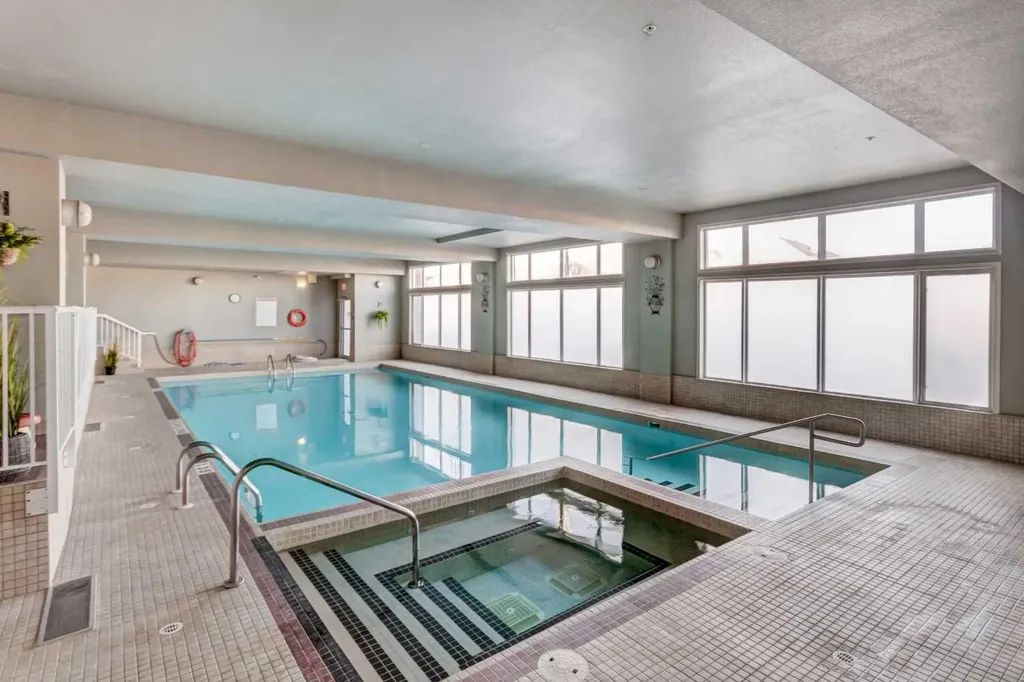 15 Everstone Drive SW Calgary AB T2Y 5B5
