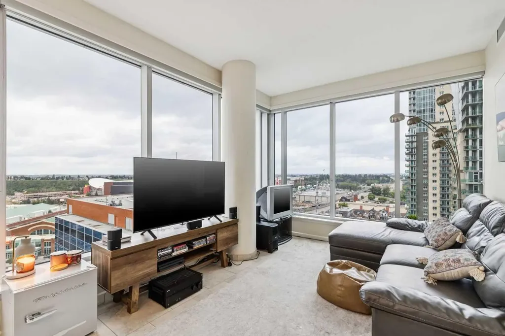 211 13 Avenue SE Calgary AB T2G 1E1