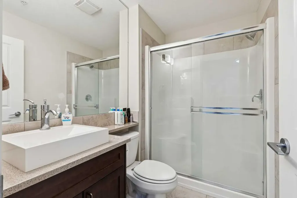 211 13 Avenue SE Calgary AB T2G 1E1