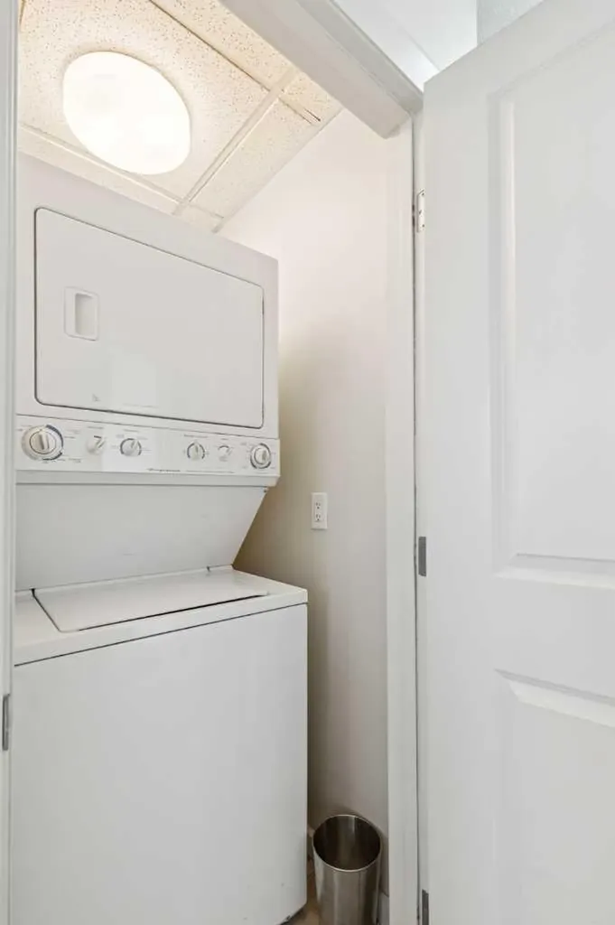 211 13 Avenue SE Calgary AB T2G 1E1