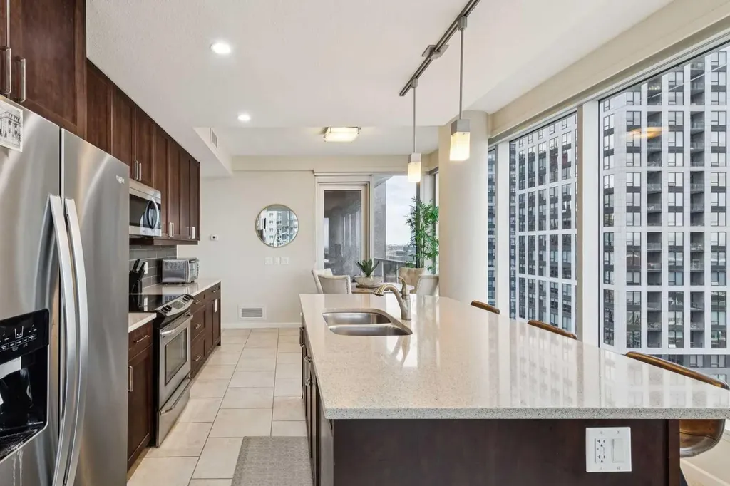 211 13 Avenue SE Calgary AB T2G 1E1