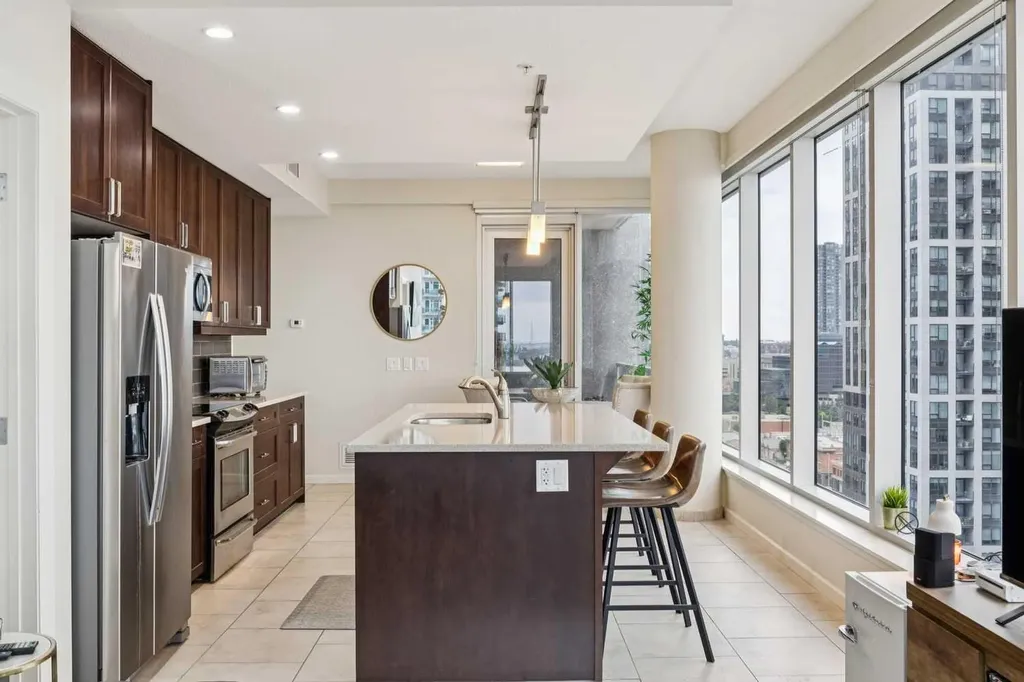 211 13 Avenue SE Calgary AB T2G 1E1